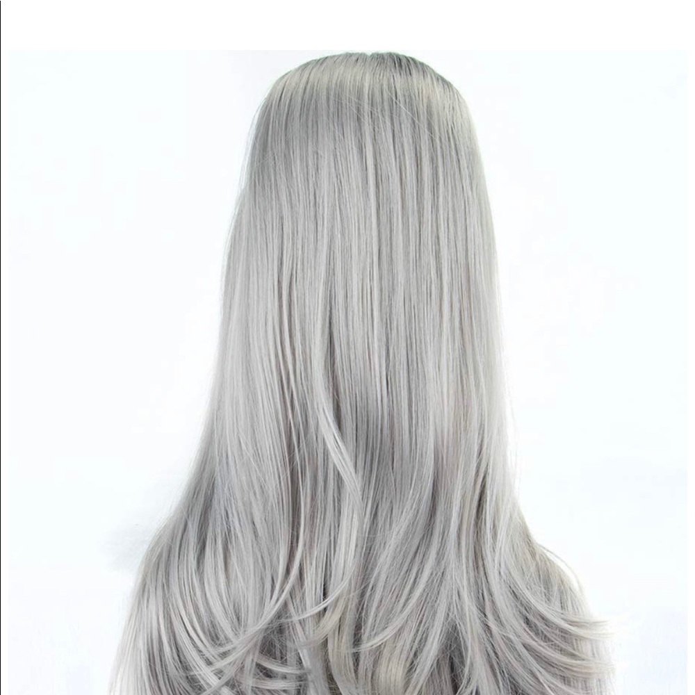 Grey never been worn wig